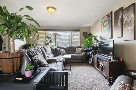 565 E 800 N, Logan, UT 84321 photo 4