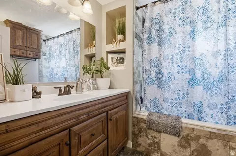 565 E 800 N, Logan, UT 84321 photo 10