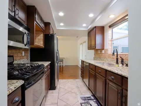 Kitchen - 270 E 100 N, Monroe, UT 84754 photo 4 of 4