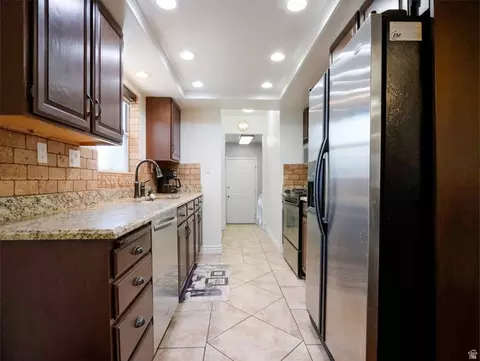 Kitchen - 270 E 100 N, Monroe, UT 84754 photo 2 of 4