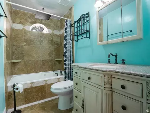 Bath - 270 E 100 N, Monroe, UT 84754 photo 2 of 2