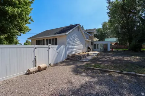 Exterior - 270 E 100 N, Monroe, UT 84754 photo 10 of 34
