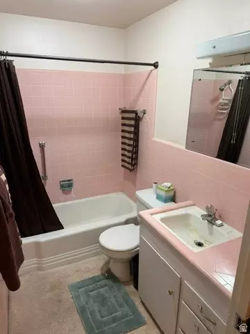 Bath - 964 E 5290 S, Murray, UT 84117 photo 3 of 4