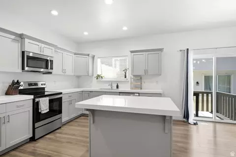 Kitchen - 4854 E Lake Corner Dr, Eagle Mountain, UT 84005 photo 5 of 5