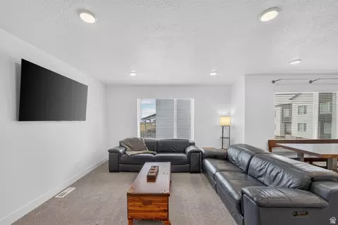 1639 E Indigo Loop N, Layton, UT 84041 photo 4