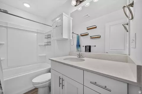 1639 E Indigo Loop N, Layton, UT 84041 photo 20