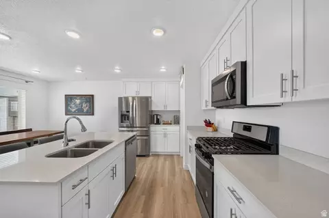 1639 E Indigo Loop N, Layton, UT 84041 photo 8