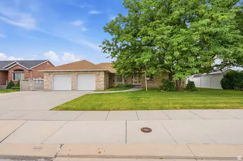 8791 S Long Dr, West Jordan, UT 84088