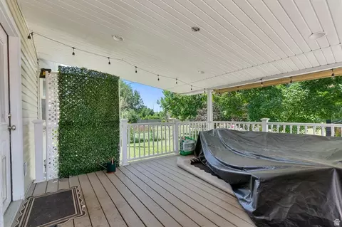 Exterior - 1489 N 400 W, Bountiful, UT 84010 photo 6 of 7