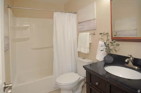 Bath - 1489 N 400 W, Bountiful, UT 84010 photo 2 of 3
