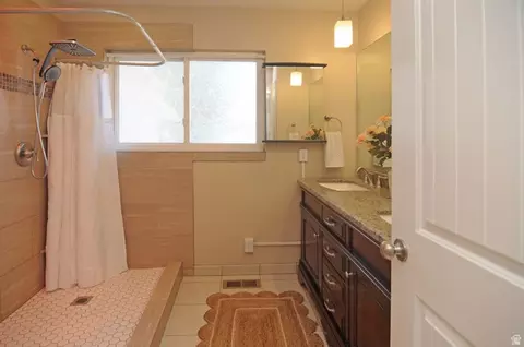 Bath - 1489 N 400 W, Bountiful, UT 84010 photo 1 of 3