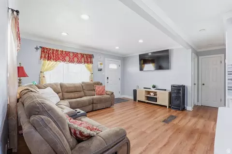 978 N 350 E, Orem, UT 84057 photo 7