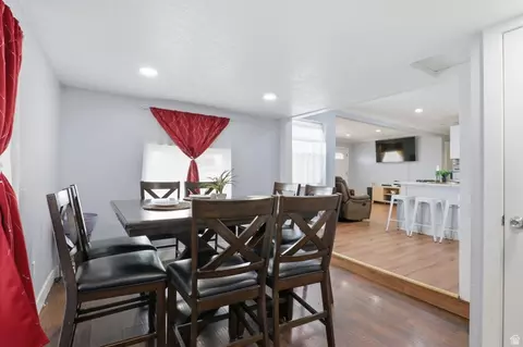 978 N 350 E, Orem, UT 84057 photo 12