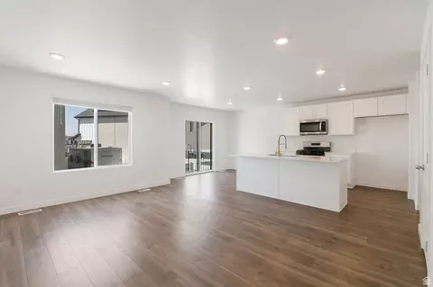 Living - 3795 E 1680 S, Spanish Fork, UT 84660 photo 1 of 2