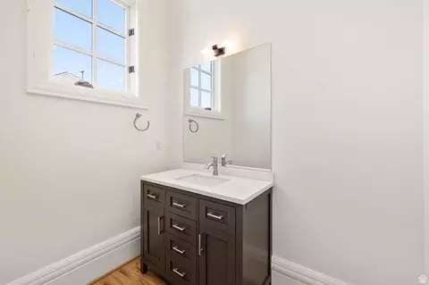 Bath - 18 Snow Forest Ln, Sandy, UT 84092 photo 11 of 11