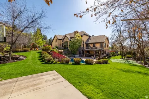 Exterior - 18 Snow Forest Ln, Sandy, UT 84092 photo 14 of 21