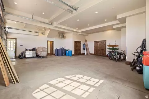 Exterior - 18 Snow Forest Ln, Sandy, UT 84092 photo 7 of 21