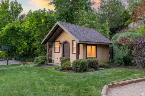 Exterior - 18 Snow Forest Ln, Sandy, UT 84092 photo 12 of 21