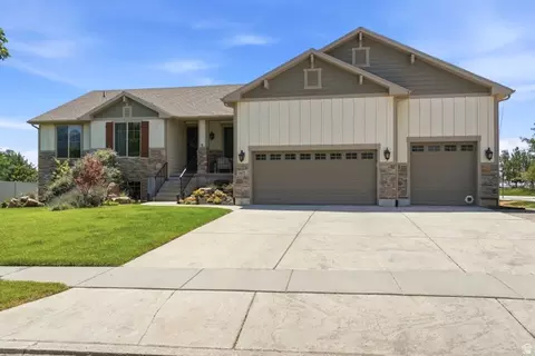 1672 Equestrian Park Way, Kaysville, UT 84037