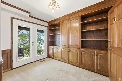 Entry Way - 1501 E Maple Hills Dr S, Bountiful, UT 84010 photo 9 of 14