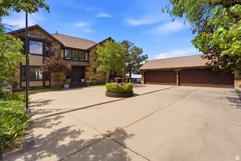 Exterior - 1501 E Maple Hills Dr S, Bountiful, UT 84010 photo 4 of 23