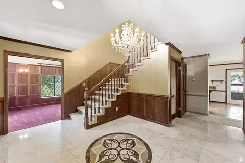 Entry Way - 1501 E Maple Hills Dr S, Bountiful, UT 84010 photo 2 of 14