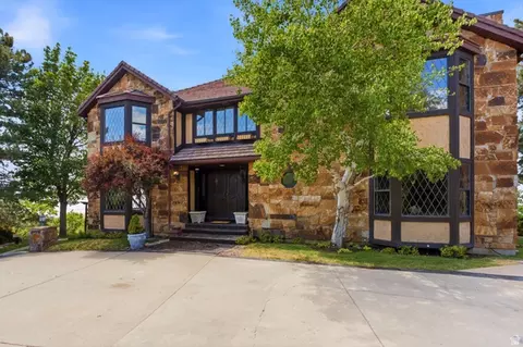 Exterior - 1501 E Maple Hills Dr S, Bountiful, UT 84010 photo 3 of 23