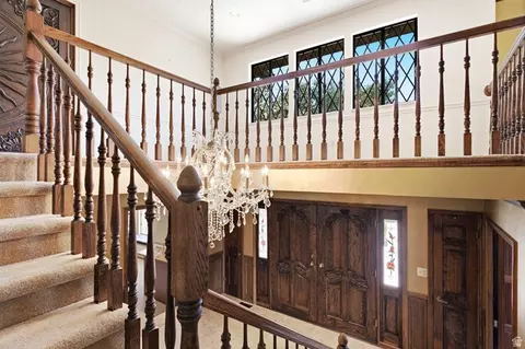 Entry Way - 1501 E Maple Hills Dr S, Bountiful, UT 84010 photo 4 of 14