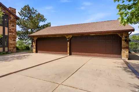 Exterior - 1501 E Maple Hills Dr S, Bountiful, UT 84010 photo 5 of 23