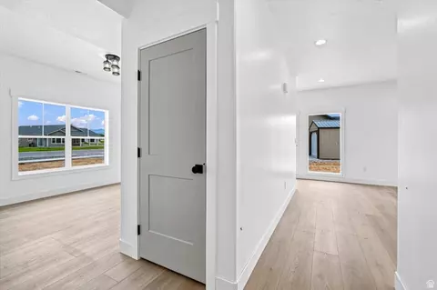 Entry Way - 558 Eagle Dr #528, Preston, ID 83263 photo 2 of 4
