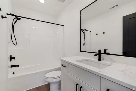 Bath - 1301 N 1475 E #33, Payson, UT 84651 photo 3 of 3