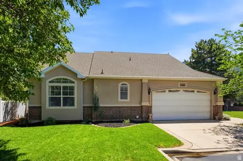11301 S Blue Roan Ln E, Sandy, UT 84092