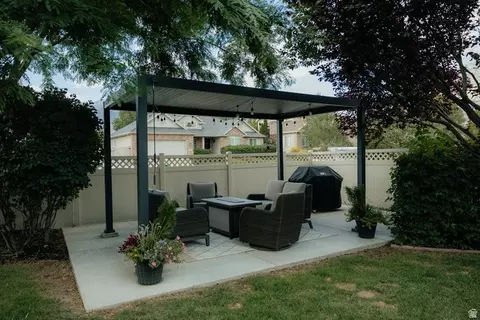 Exterior - 557 S 700 E, Orem, UT 84097 photo 9 of 13
