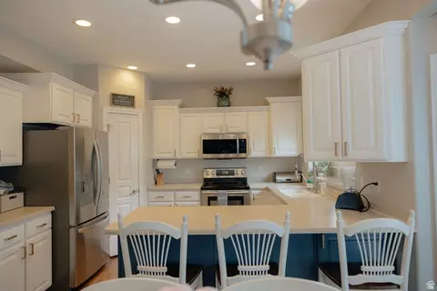 Kitchen - 557 S 700 E, Orem, UT 84097 photo 2 of 2