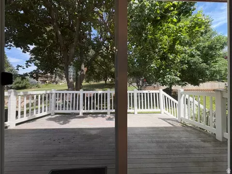 Exterior - 595 E Meadowlark Rd, Orem, UT 84097 photo 3 of 6