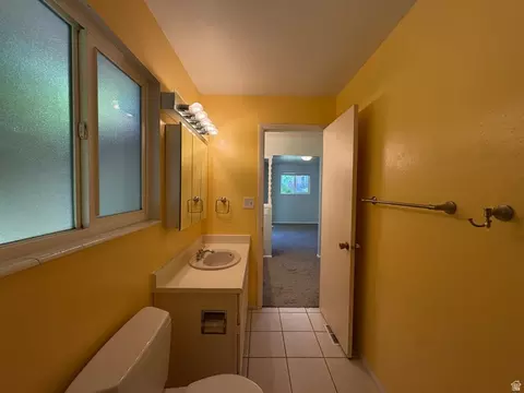 Bath - 595 E Meadowlark Rd, Orem, UT 84097 photo 1 of 5