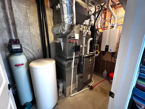 Other - 1084 E 1525 N, Layton, UT 84040 photo 8 of 9