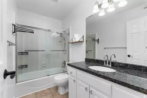 Bath - 1084 E 1525 N, Layton, UT 84040 photo 4 of 5