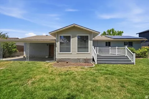 Exterior - 392 E Perrine Dr, Midvale, UT 84047 photo 5 of 7