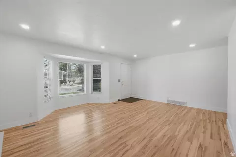 Living - 392 E Perrine Dr, Midvale, UT 84047 photo 2 of 6