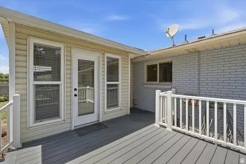 Exterior - 392 E Perrine Dr, Midvale, UT 84047 photo 3 of 7
