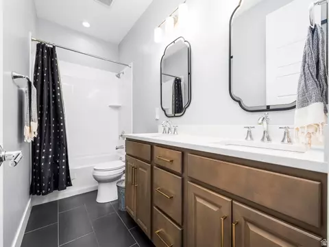 Bath - 877 S Yarrow Dr W, Mapleton, UT 84664 photo 5 of 5