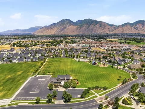 View/Area - 877 S Yarrow Dr W, Mapleton, UT 84664 photo 4 of 6