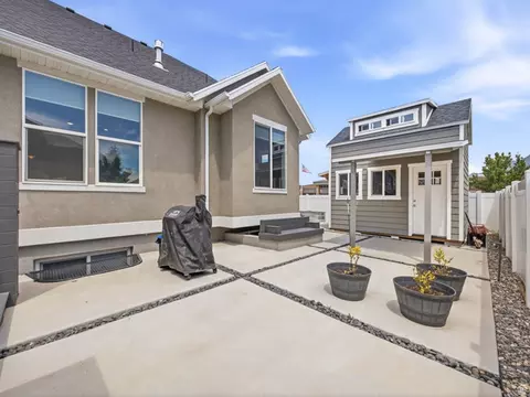 Exterior - 877 S Yarrow Dr W, Mapleton, UT 84664 photo 4 of 6