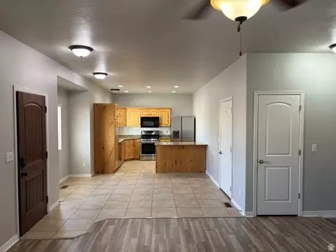3847 E Cunninghill Dr E, Eagle Mountain, UT 84005 photo 6