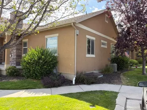 3847 E Cunninghill Dr E, Eagle Mountain, UT 84005 photo 3