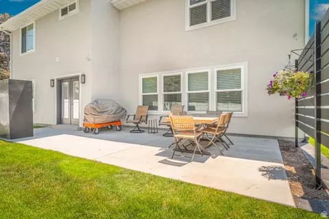 Exterior - 170 W Dawson S, Layton, UT 84041 photo 7 of 8