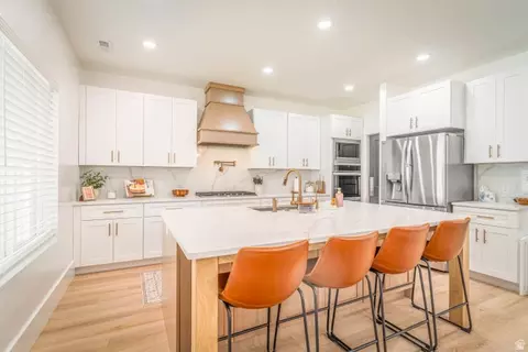 Kitchen - 170 W Dawson S, Layton, UT 84041 photo 1 of 4