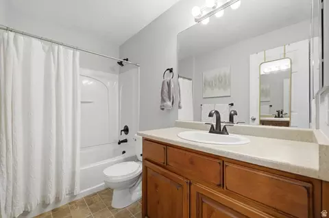 Bath - 116 E Resaca Dr S # F6, Sandy, UT 84070 photo 1 of 2