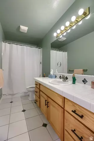 Bath - 5708 S 950 E, South Ogden, UT 84405 photo 4 of 6
